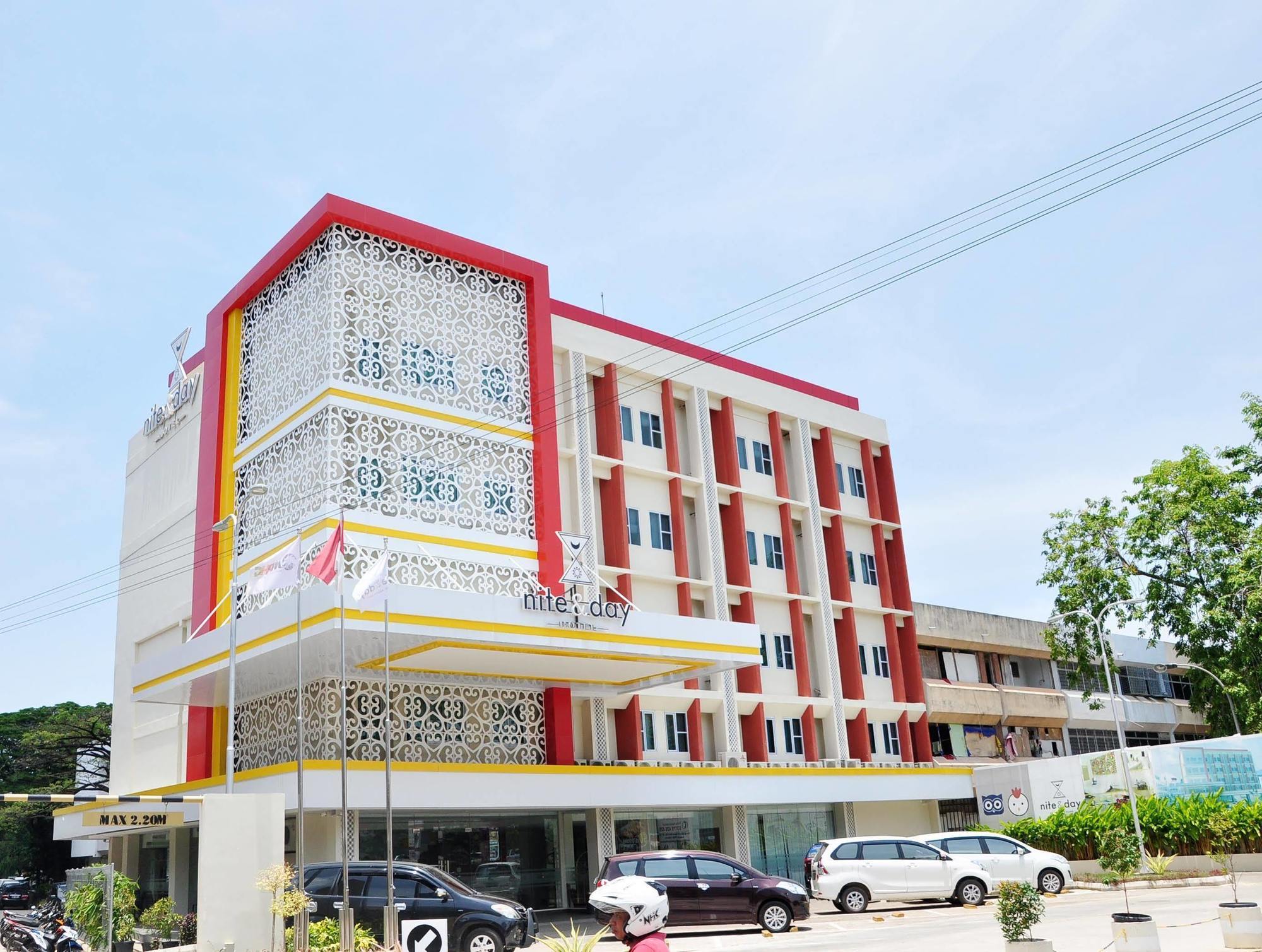 Nite And Day Batam Jodoh Square Hotel Exterior photo